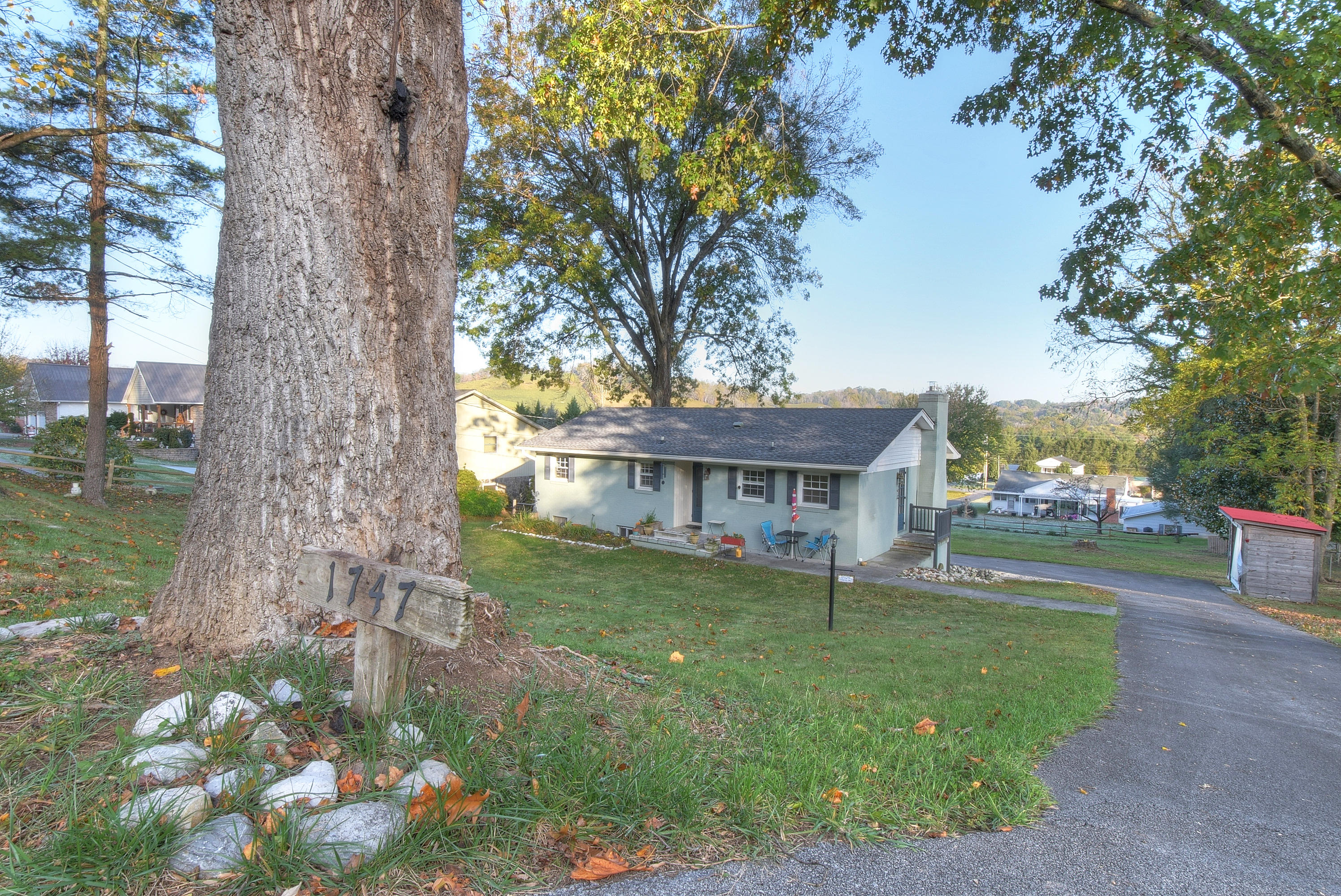 1747 Sylvan Hill Road Elizabethton, TN 37643 - Photo 6 of 49 DSC_0013_4_5