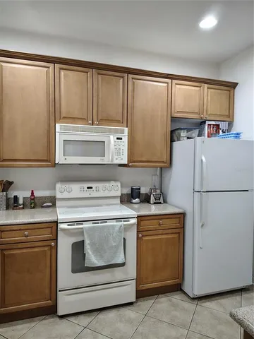 $292,500 | 6043 Strada Isle Way, Orlando, FL 32835