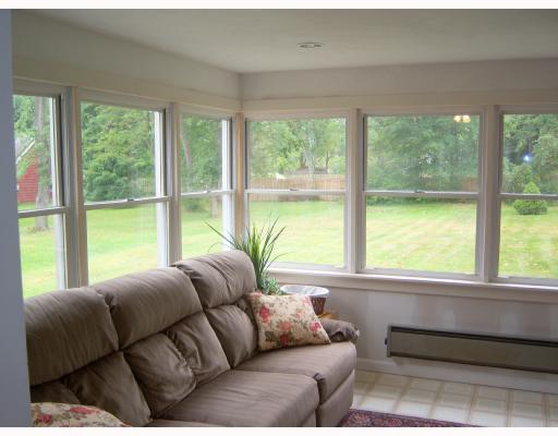 628 Field Club Road Pittsburgh, PA 15238 - Photo 5 of 18 Den/Family/Great Room.