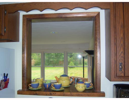 628 Field Club Road Pittsburgh, PA 15238 - Photo 9 of 18 Kitchen.