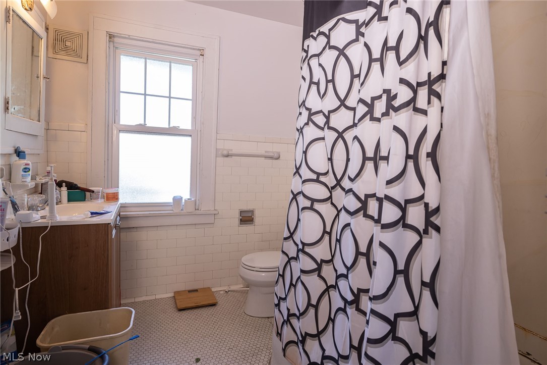 2296 South Overlook Road Cleveland, OH 44106 - Photo 32 of 35 Gallery Image 32
