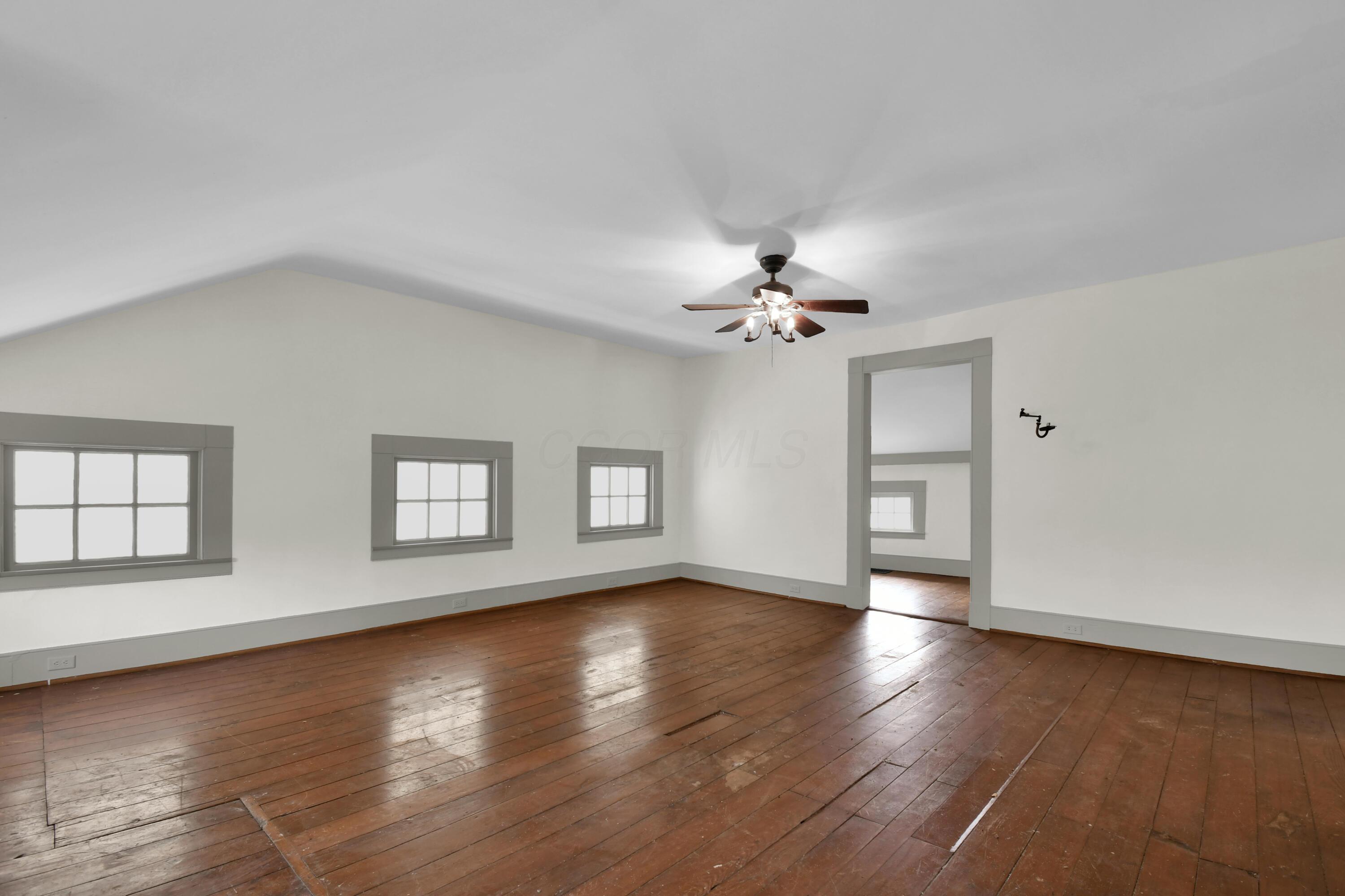 7053 Columbus Road Centerburg, OH 43011 - Photo 4 of 31 DSC_9196