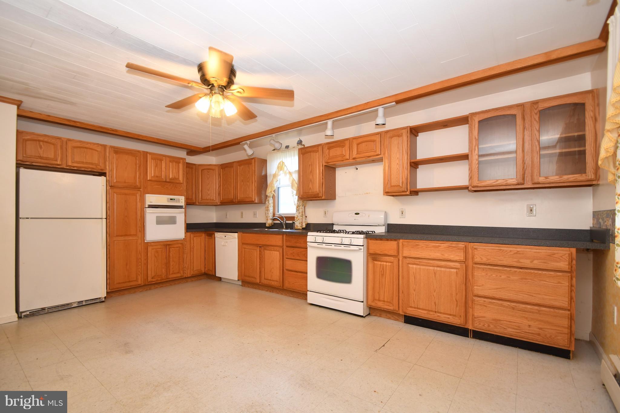 1123 Cold Spring Road Baltimore, MD 21220 - Photo 20 of 30 Kitchen