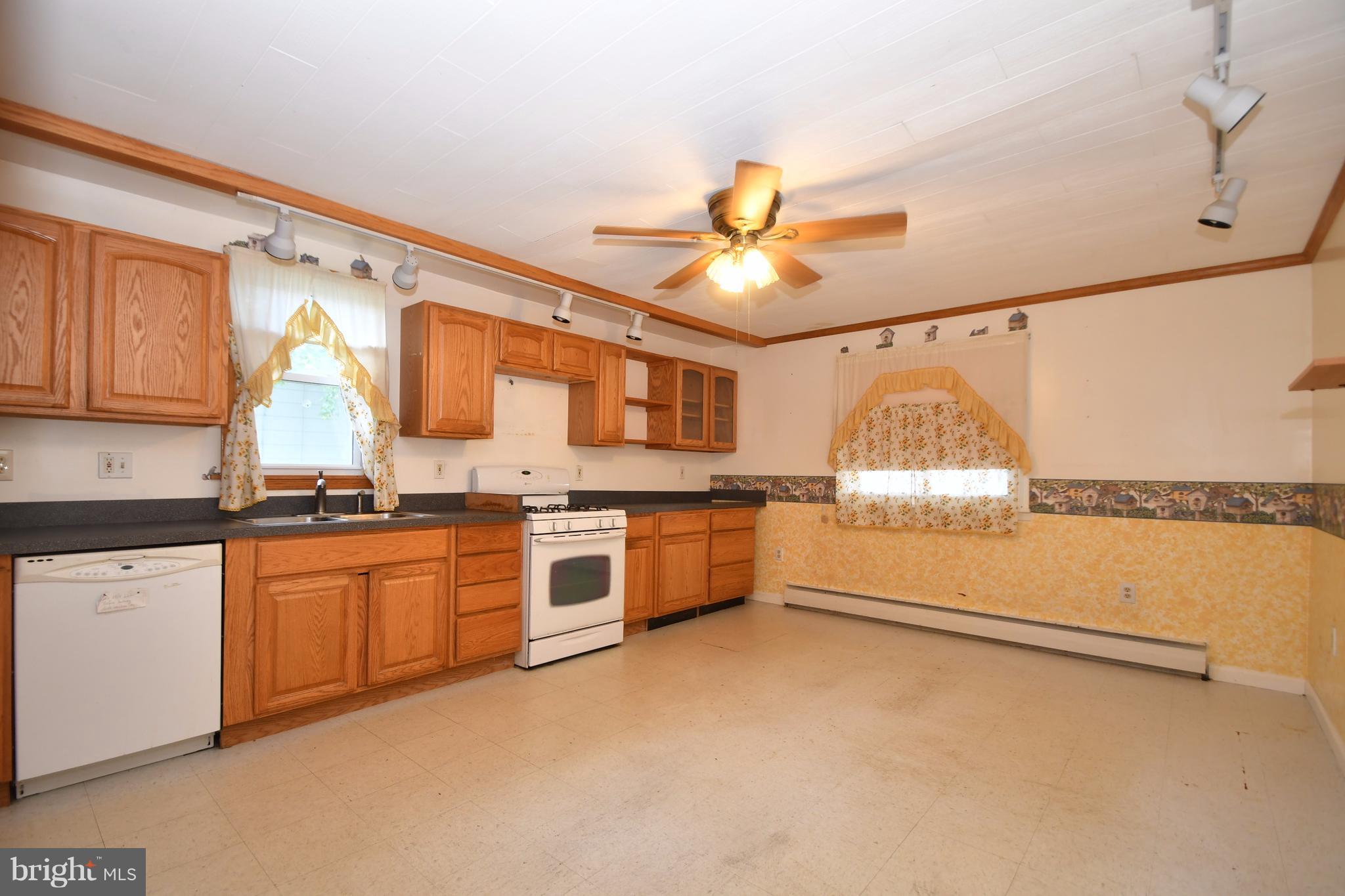 1123 Cold Spring Road Baltimore, MD 21220 - Photo 21 of 30 Kitchen