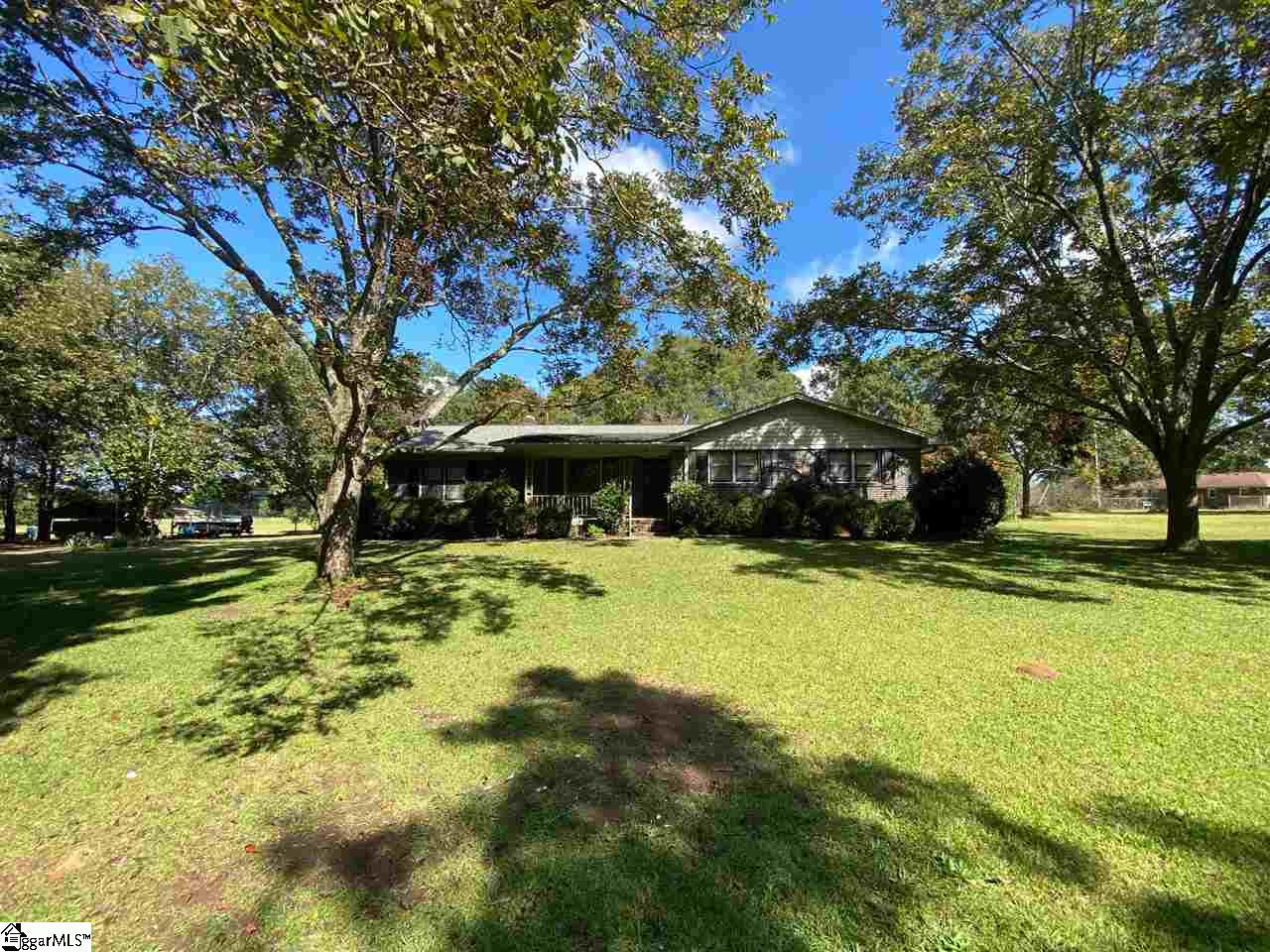 405 Calhoun Road Belton, SC 29627 - Photo 1 of 23