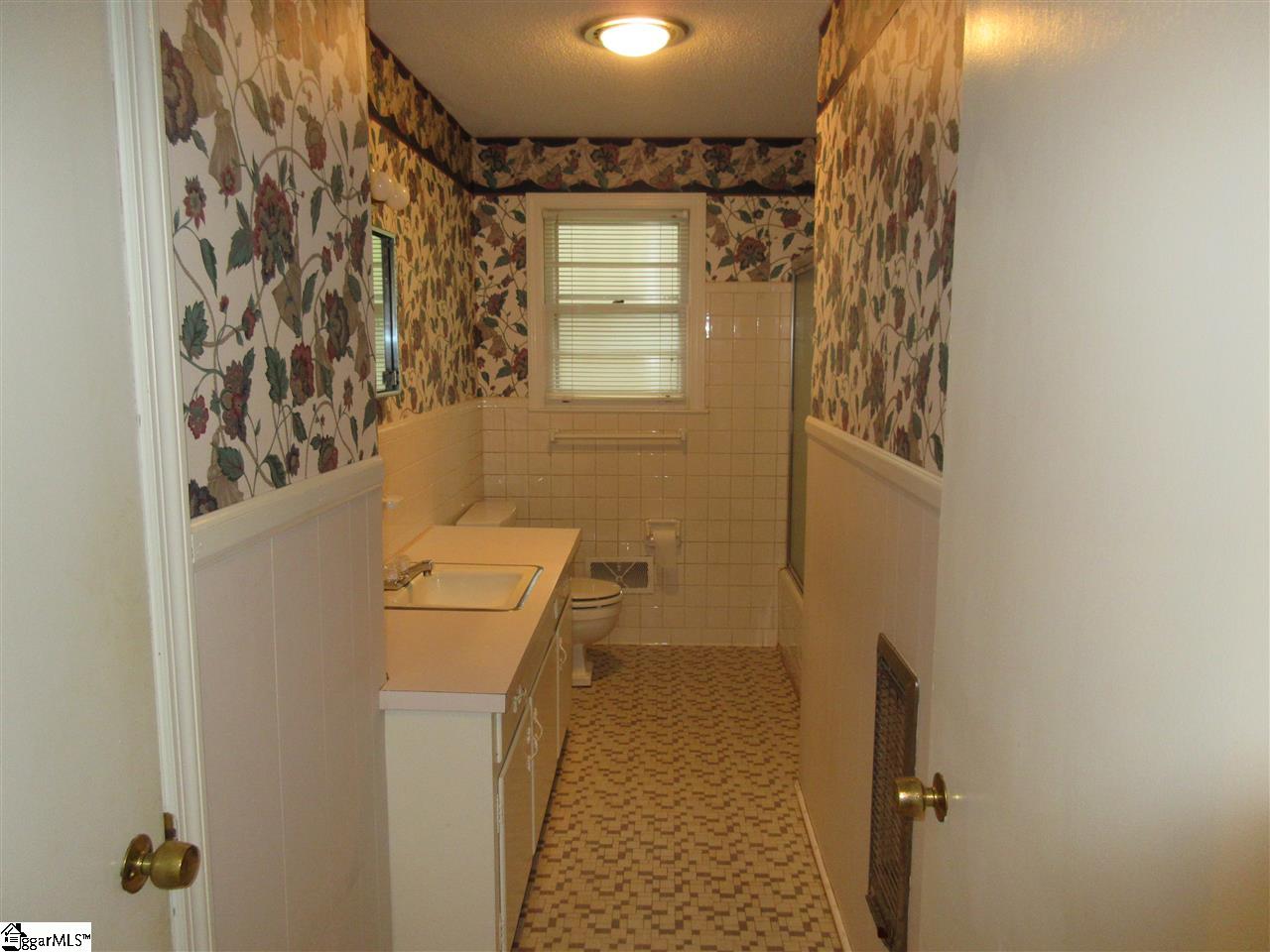 405 Calhoun Road Belton, SC 29627 - Photo 14 of 23