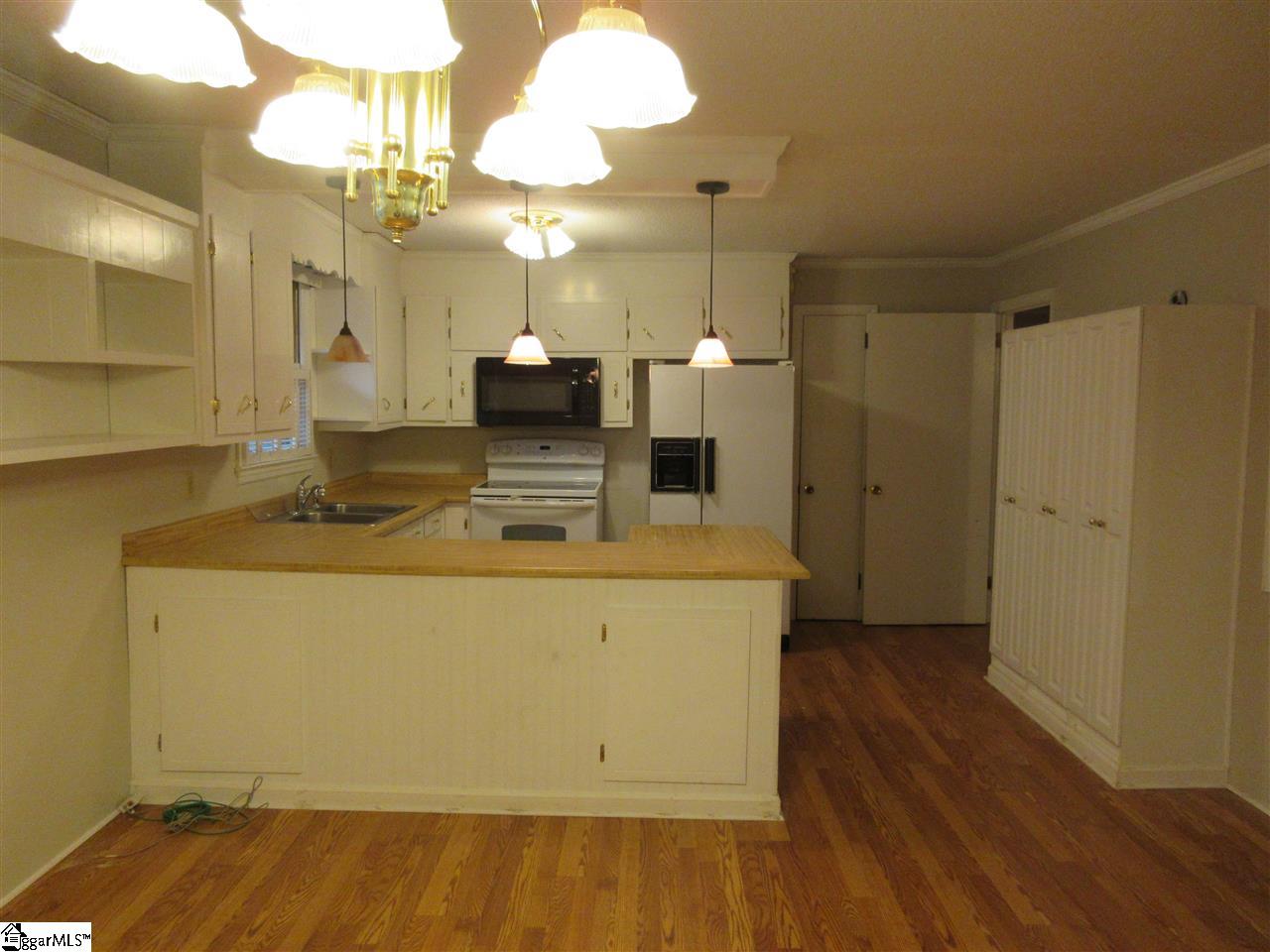 405 Calhoun Road Belton, SC 29627 - Photo 6 of 23