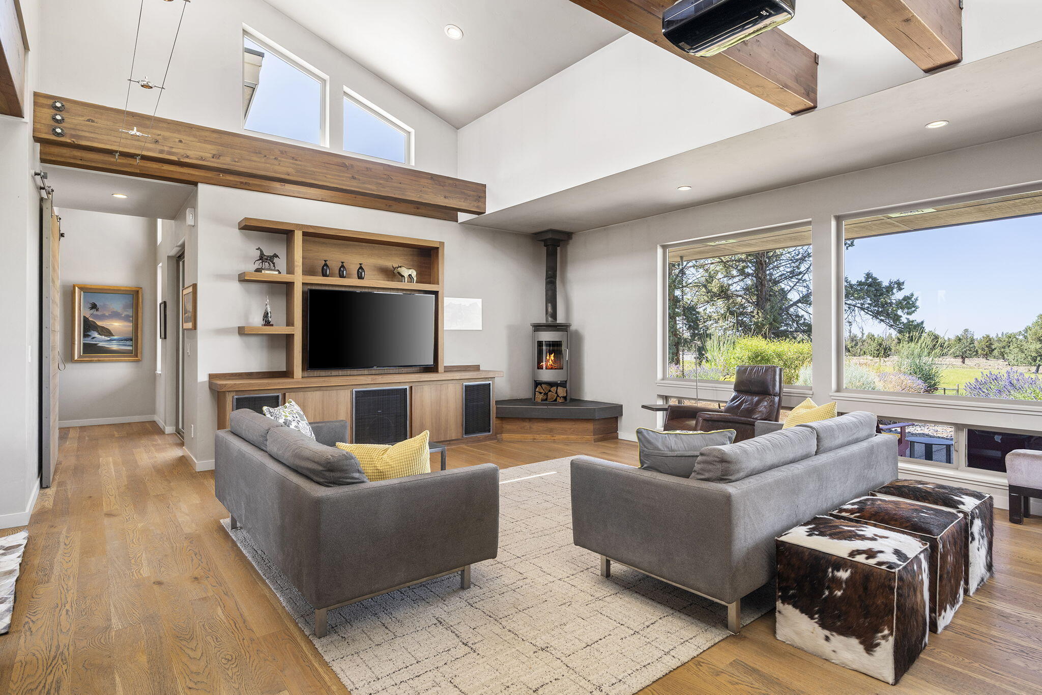 23420 Bear Creek Road Bend, OR 97701 - Photo 11 of 54 Great Room