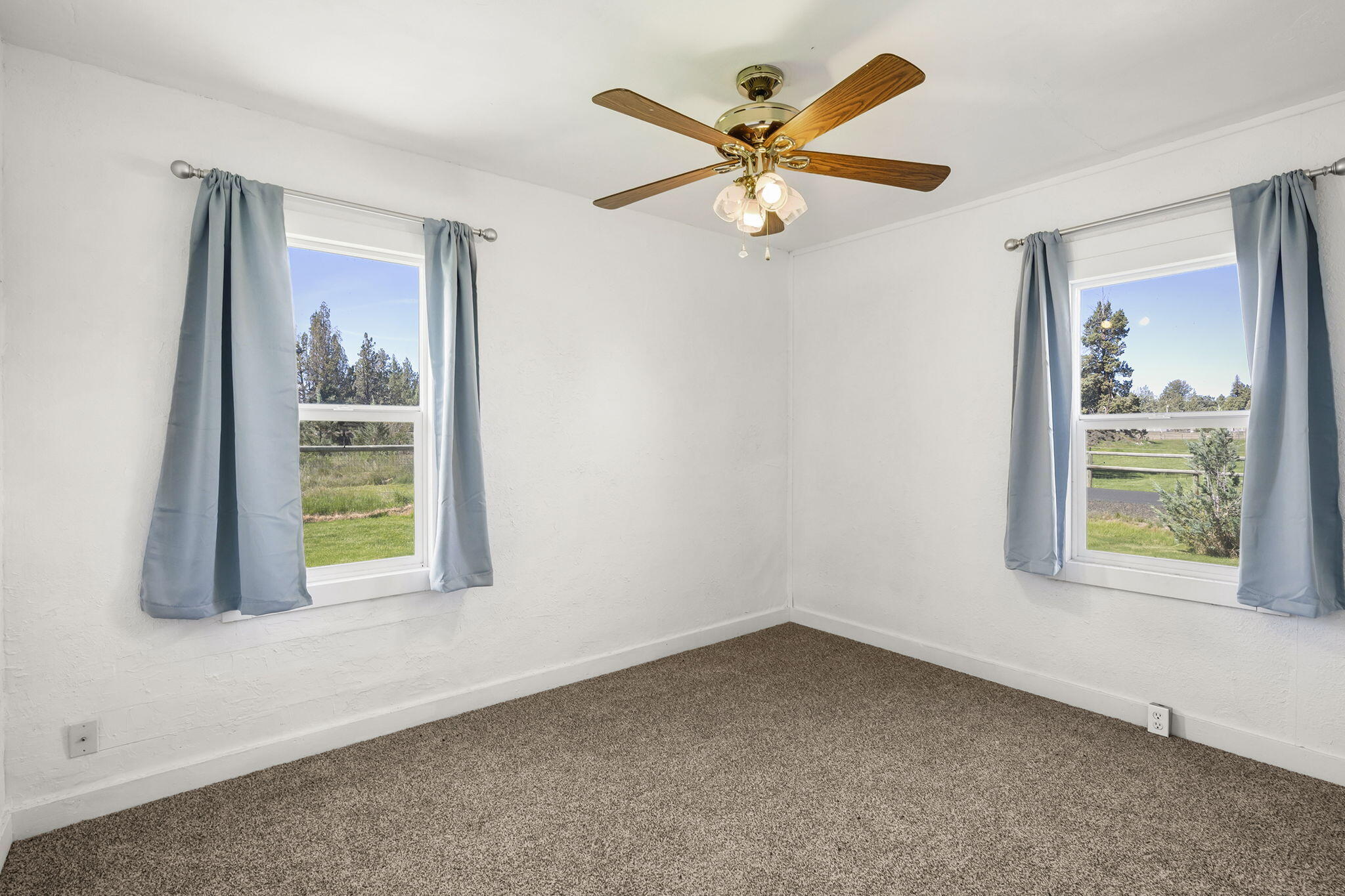 23420 Bear Creek Road Bend, OR 97701 - Photo 47 of 54 Farmhouse
