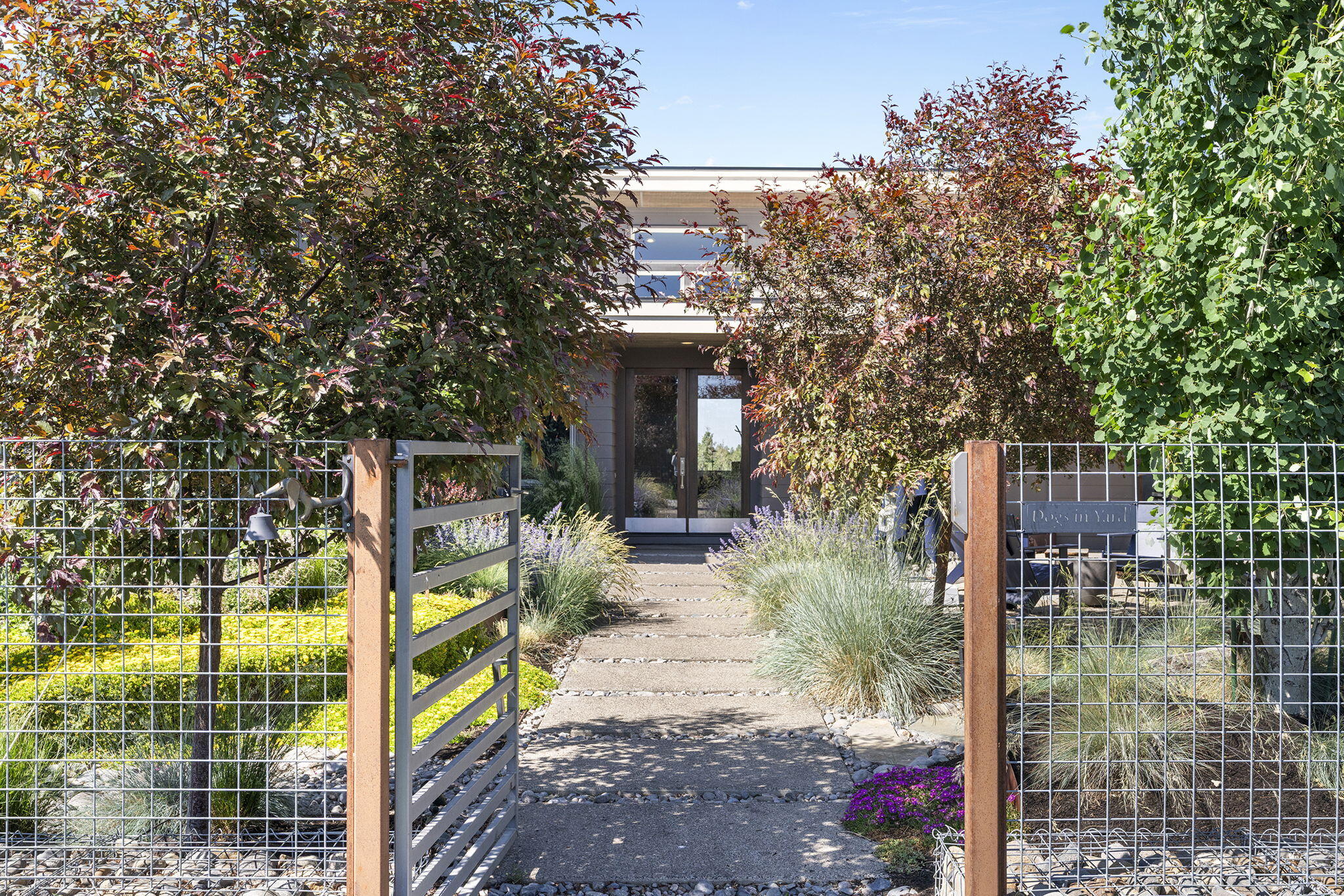 23420 Bear Creek Road Bend, OR 97701 - Photo 3 of 54 Courtyard Entry