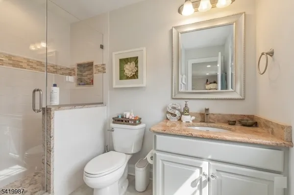 $1,875,000 | 38 Still Hollow Road, Lebanon, NJ 08833