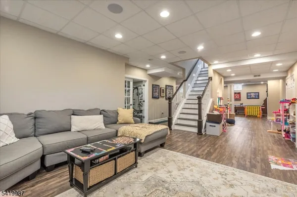 $1,875,000 | 38 Still Hollow Road, Lebanon, NJ 08833