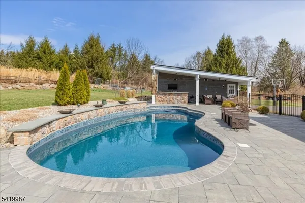 $1,875,000 | 38 Still Hollow Road, Lebanon, NJ 08833