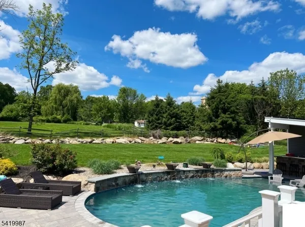 $1,875,000 | 38 Still Hollow Road, Lebanon, NJ 08833