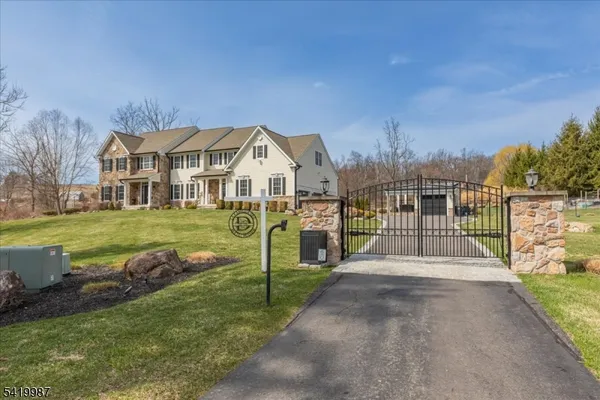 $1,875,000 | 38 Still Hollow Road, Lebanon, NJ 08833