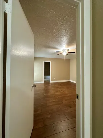 $1,995 | 1111 East Brompton Drive, Pearland, TX 77584