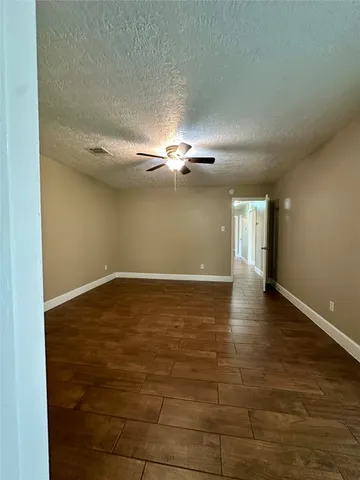 $1,995 | 1111 East Brompton Drive, Pearland, TX 77584