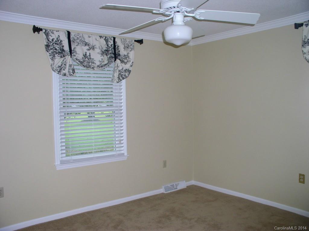 1031 Hollow Road Chester, SC 29706 - Photo 7 of 19 Gallery Image 7