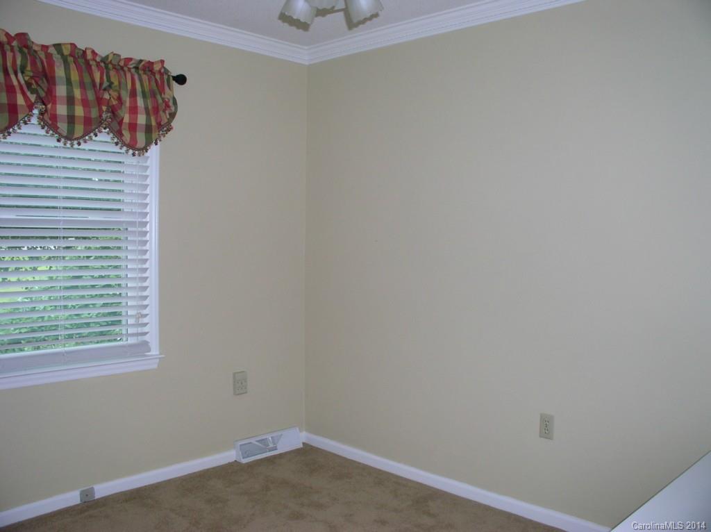 1031 Hollow Road Chester, SC 29706 - Photo 8 of 19 Gallery Image 8