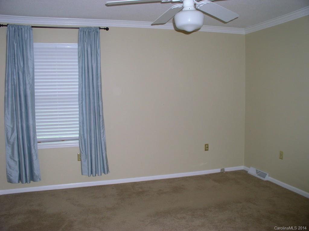 1031 Hollow Road Chester, SC 29706 - Photo 9 of 19 Gallery Image 9
