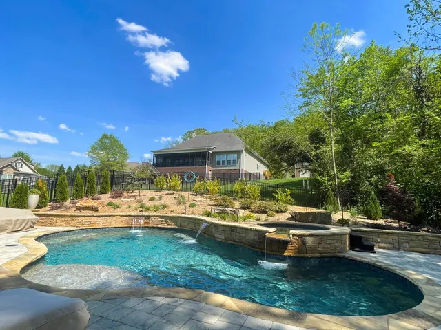 $795,000 | 1150 Saddlebrook Drive, Unit 195, Chattanooga, TN 37405