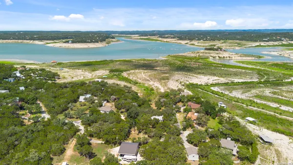 $260,000 | 190 Private Road 275, Mico, TX 78056