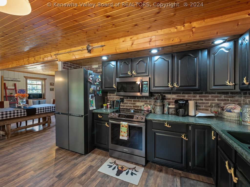 9758 Charleston Road Ripley, WV 25271 - Photo 6 of 44 Gallery Image 6