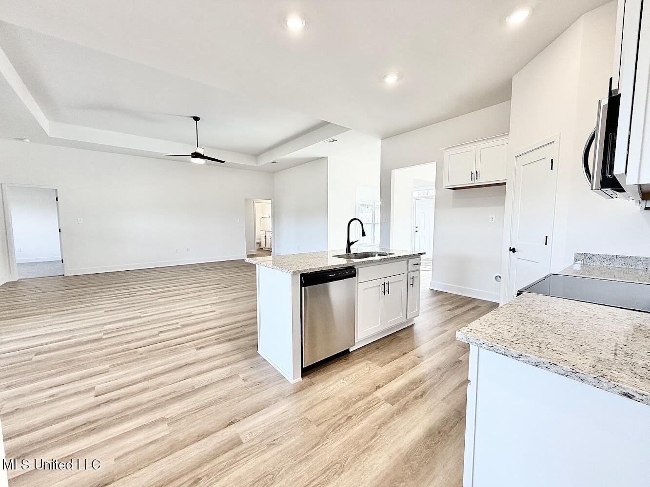 14892 Fritz Circle Gulfport, MS 39503 - Photo 13 of 35 hm 51 kitchen 4