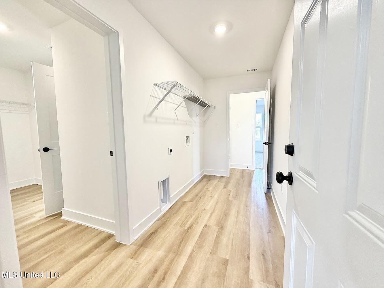 14892 Fritz Circle Gulfport, MS 39503 - Photo 17 of 35 hm 51 laundry room connected to primary