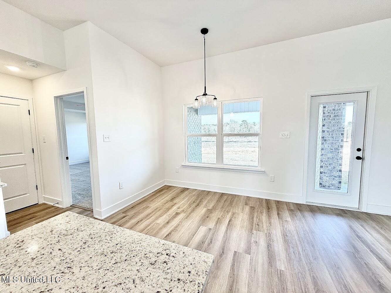 14892 Fritz Circle Gulfport, MS 39503 - Photo 8 of 35 hm 51 breakfast nook