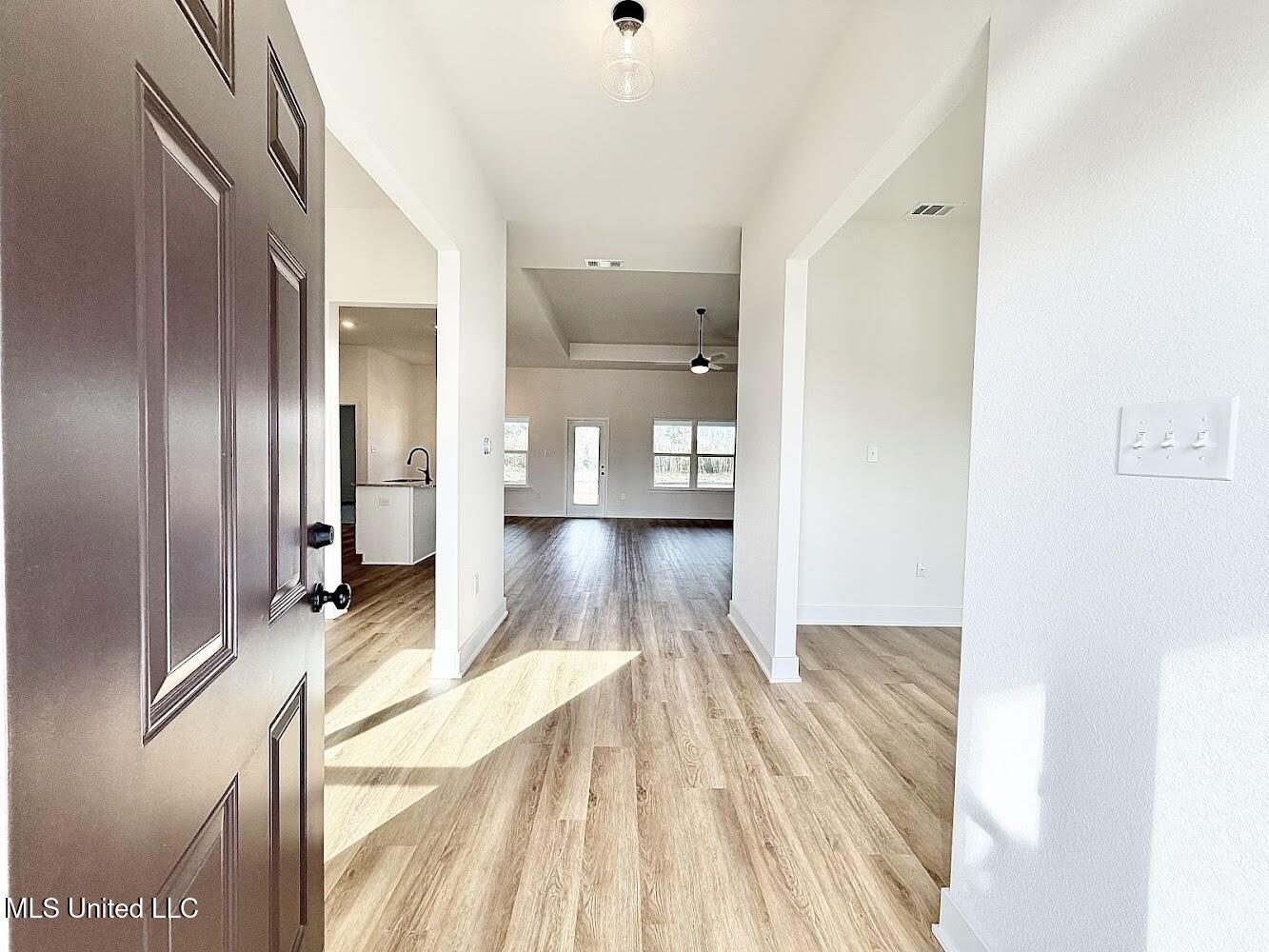 14892 Fritz Circle Gulfport, MS 39503 - Photo 9 of 35 hm 51 entry