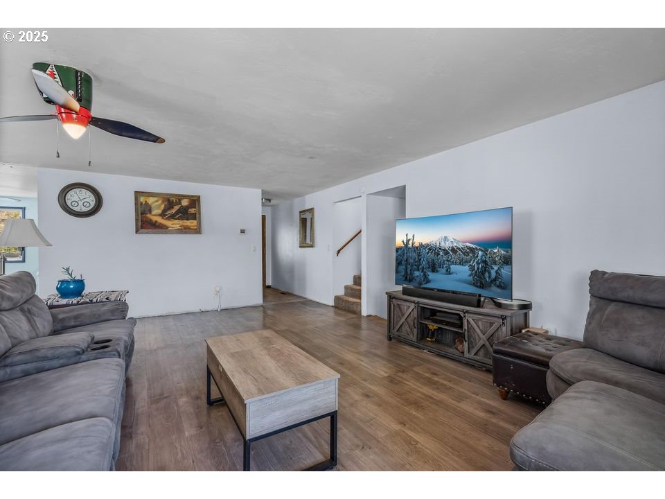 4800 Mill Creek Road Prineville, OR 97754 - Photo 13 of 40 a living room with furniture and a flat screen tv