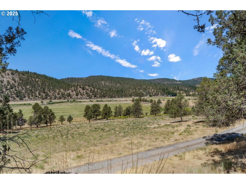 4800 Mill Creek Road Prineville, OR 97754 - Photo 39 of 40 a view of lake view and mountain view