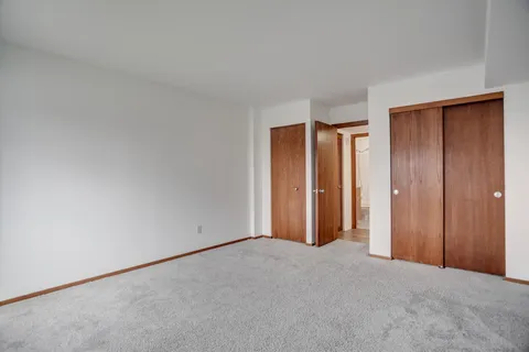 $160,000 | 1225 Lasalle Avenue, Unit 1704, Minneapolis, MN 55403