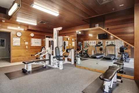 $160,000 | 1225 Lasalle Avenue, Unit 1704, Minneapolis, MN 55403