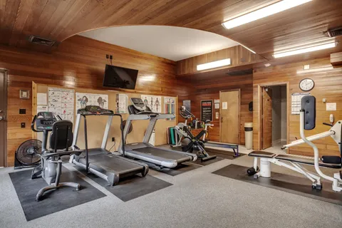 $160,000 | 1225 Lasalle Avenue, Unit 1704, Minneapolis, MN 55403