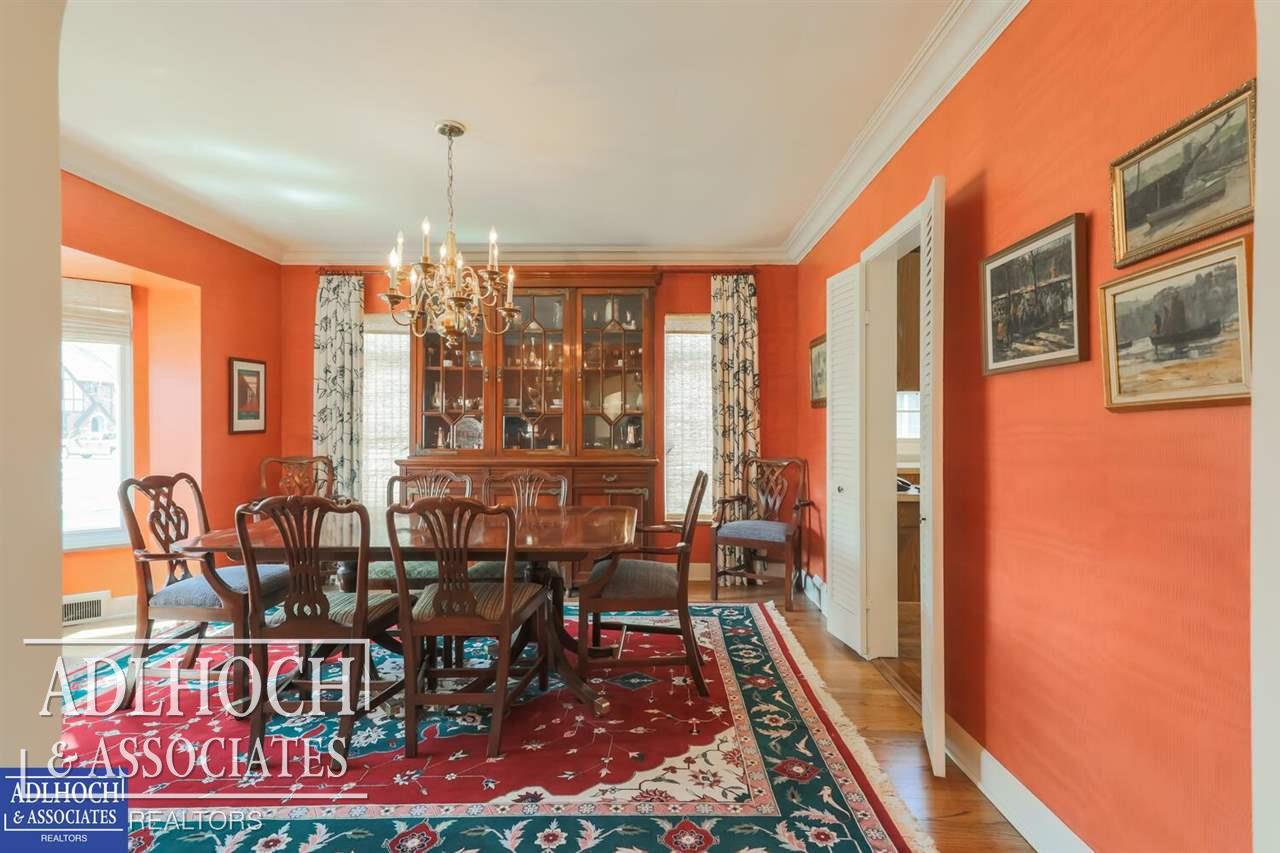 508 Barrington Road Grosse Pointe, MI 48230 - Photo 13 of 39 50070888-12.JPG