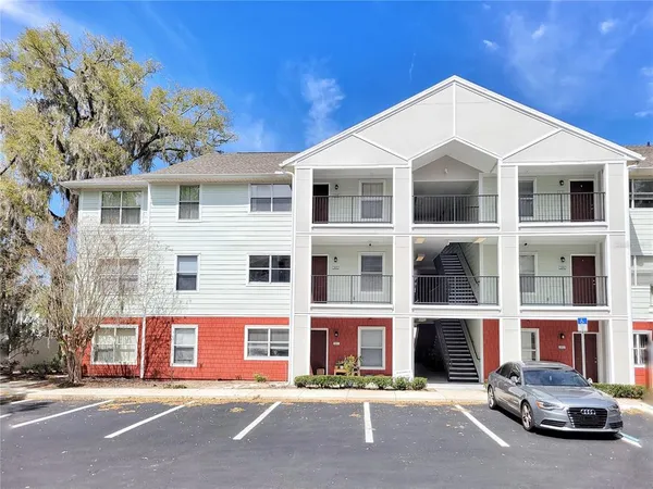 $169,900 | 2360 Southwest Archer Road, Unit 505, Gainesville, FL 32608