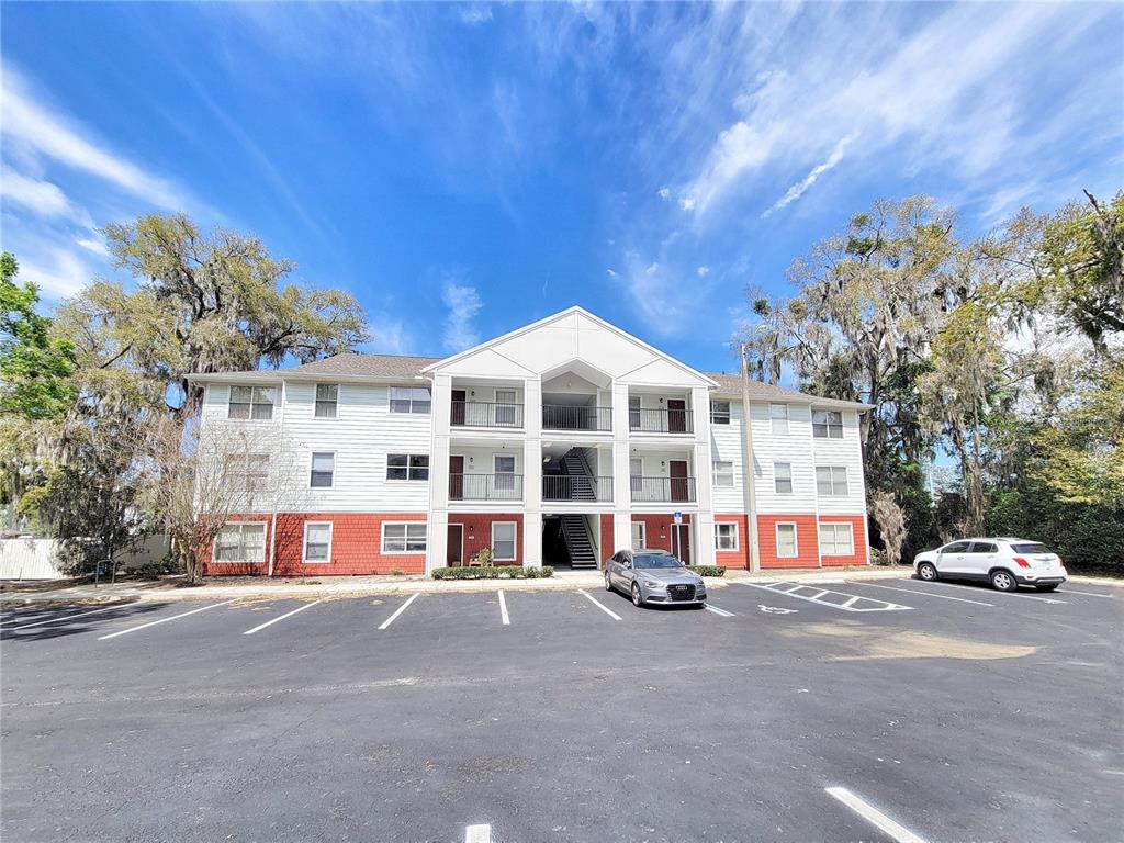 2360 Southwest Archer Road, Unit 505 Gainesville, FL 32608 - Photo 3 of 27