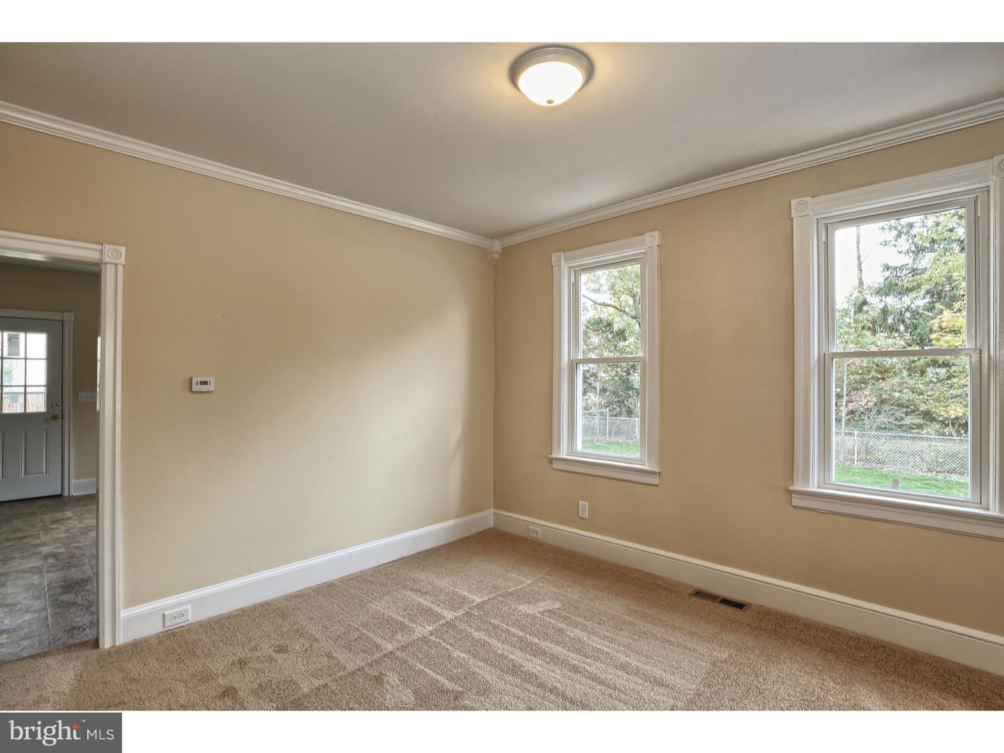 203 South Chester Avenue Riverside, NJ 08075 - Photo 7 of 25