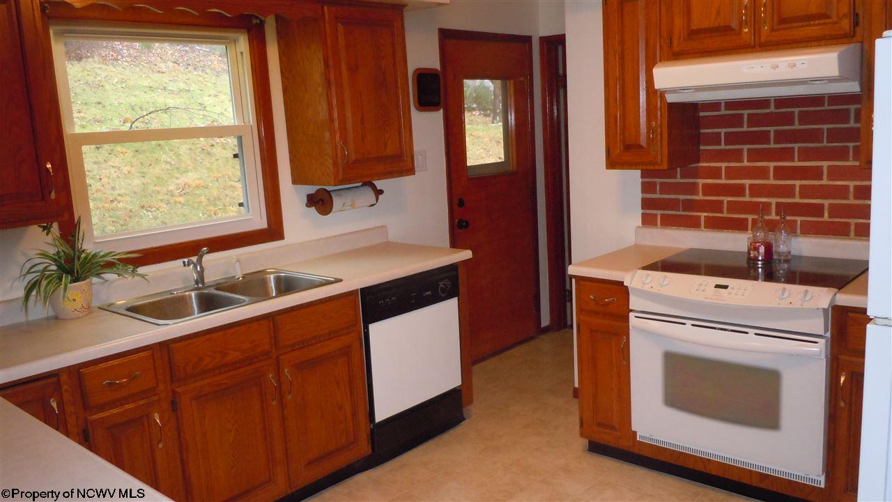 1419 Pleasant Valley Road Fairmont, WV 26554 - Photo 4 of 19 Gallery Image 4