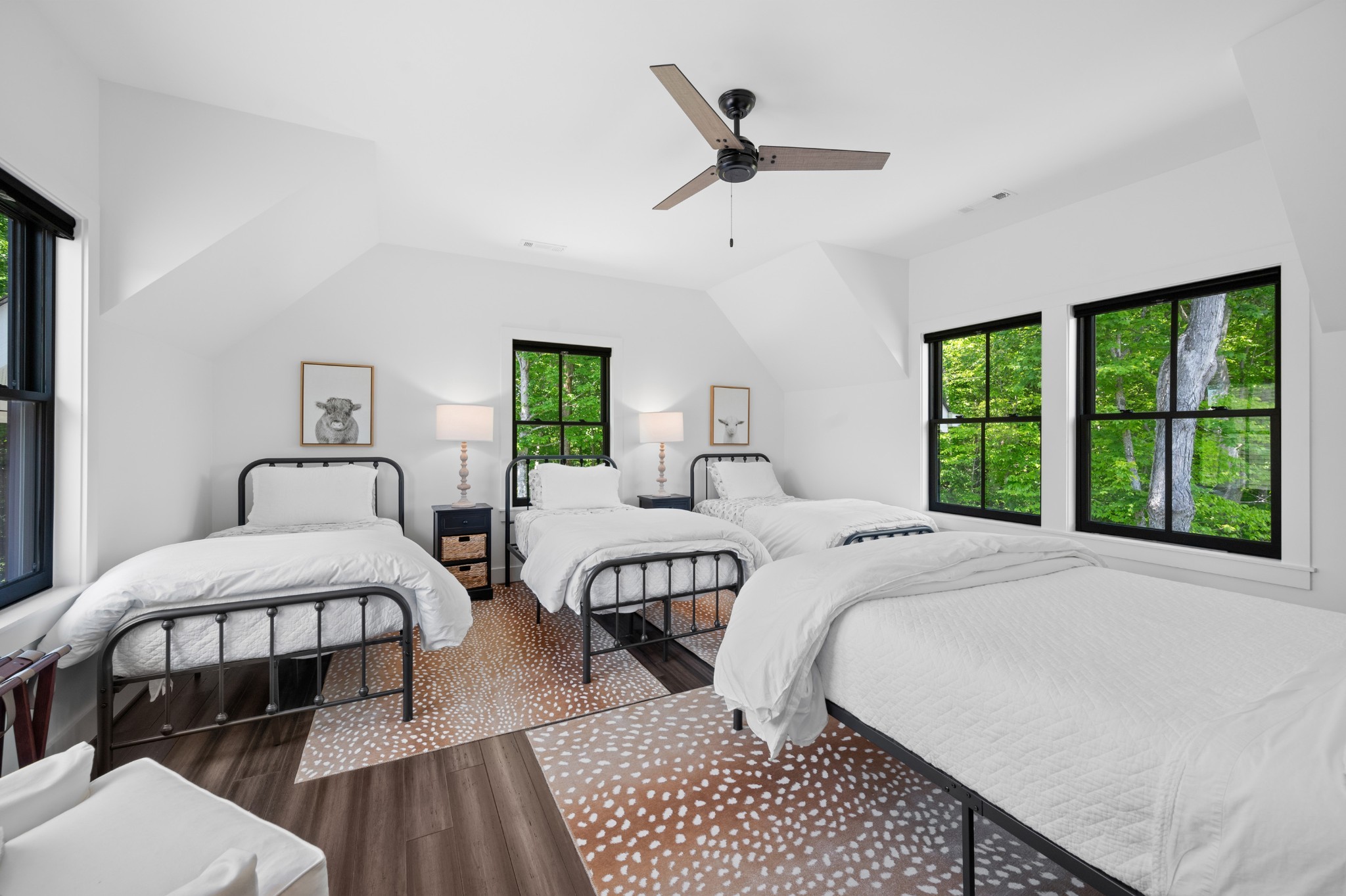 1912 Joppa Road Walling, TN 38587 - Photo 28 of 67 a spacious bedroom with two beds and a large window