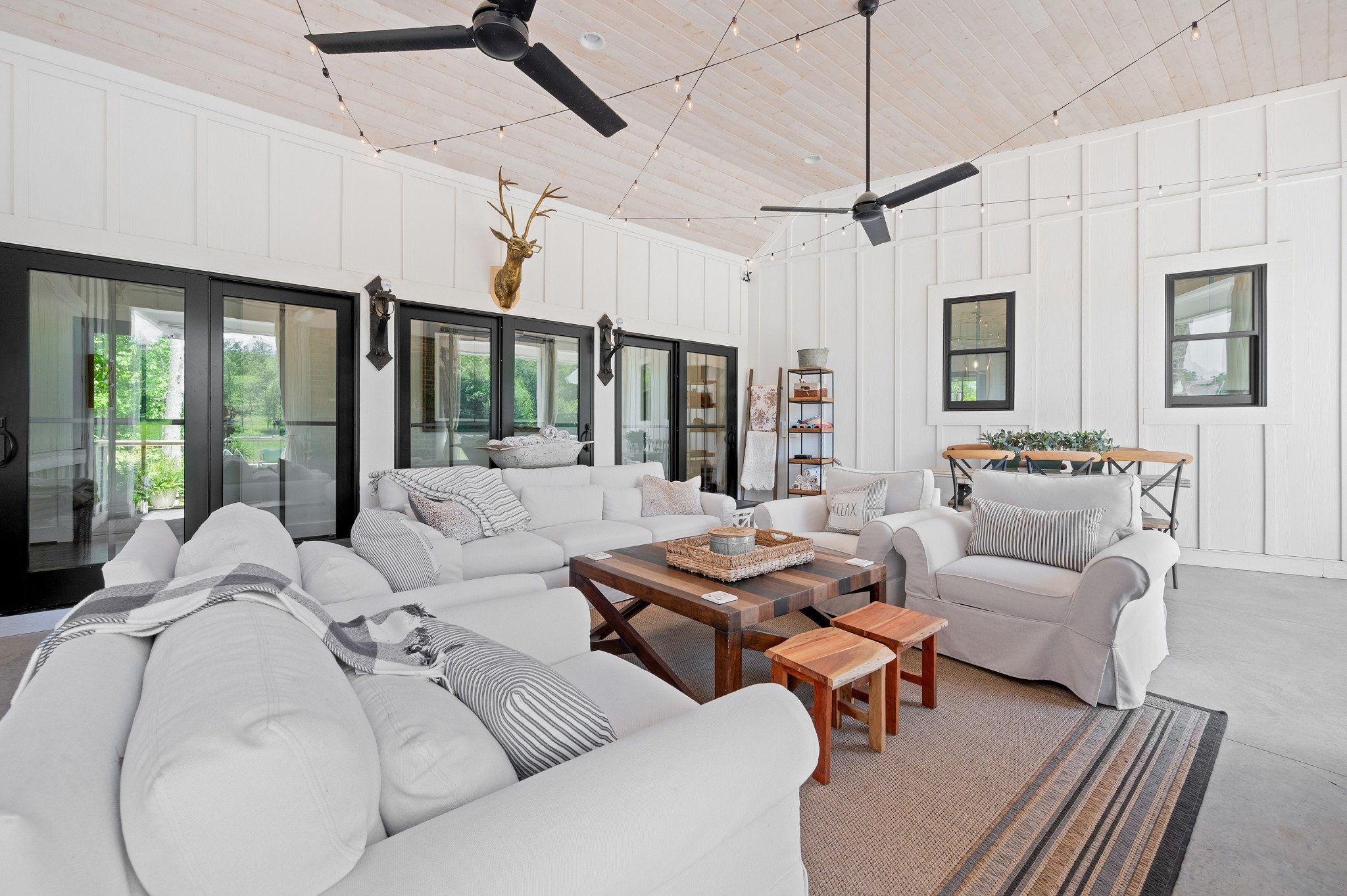 1912 Joppa Road Walling, TN 38587 - Photo 30 of 67 a living room with furniture ceiling fan and a rug