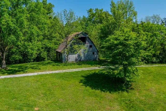 $1,400,000 | 1912 Joppa Road, Walling, TN 38587