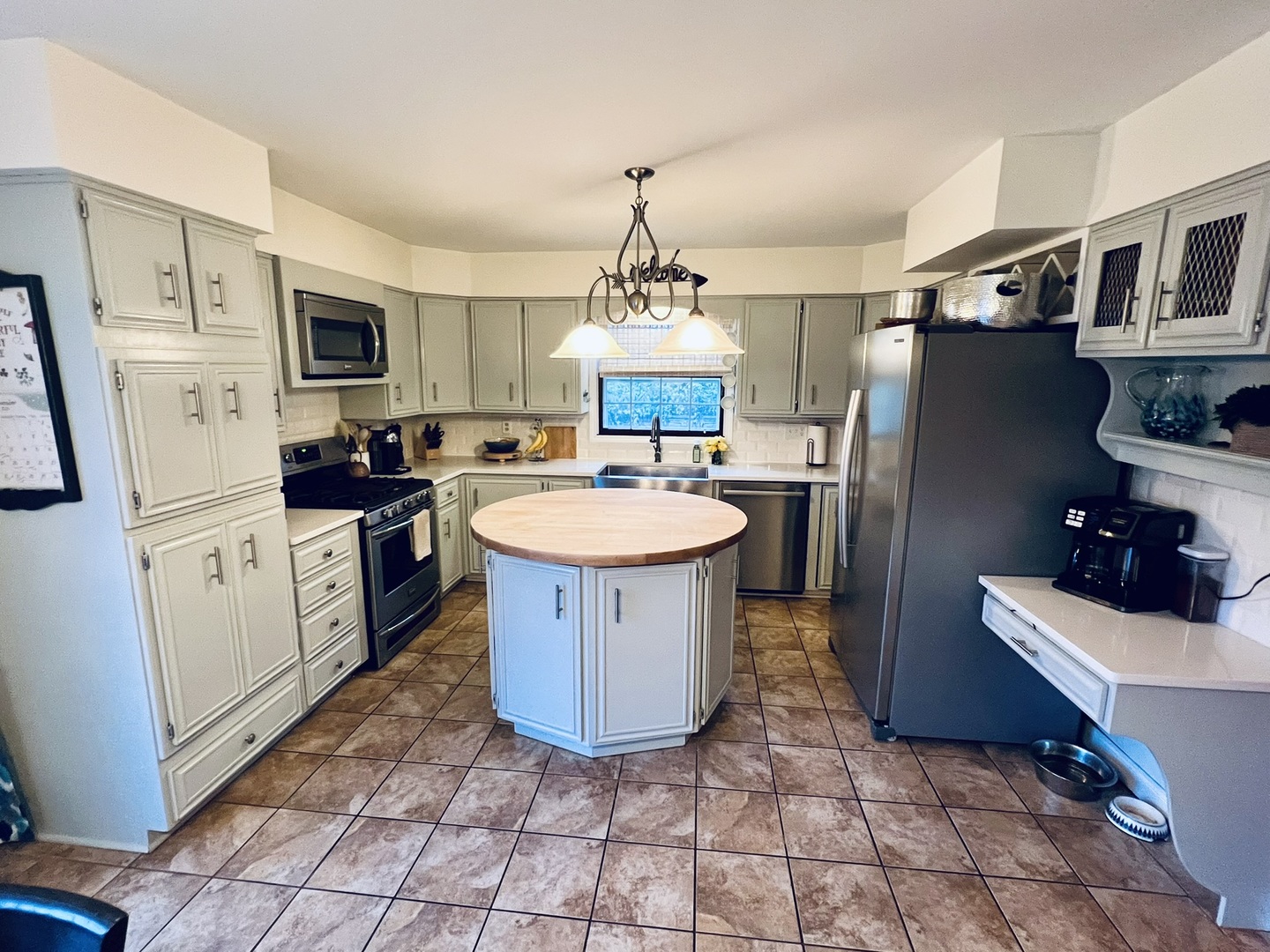 208 Drake Avenue Rochelle, IL 61068 - Photo 5 of 29 Gallery Image 5