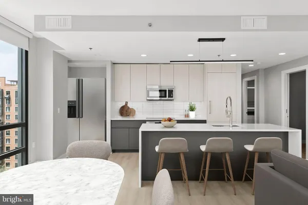 $7,450 | 950 3rd Street Northwest, Unit PH1306, Washington, DC 20001