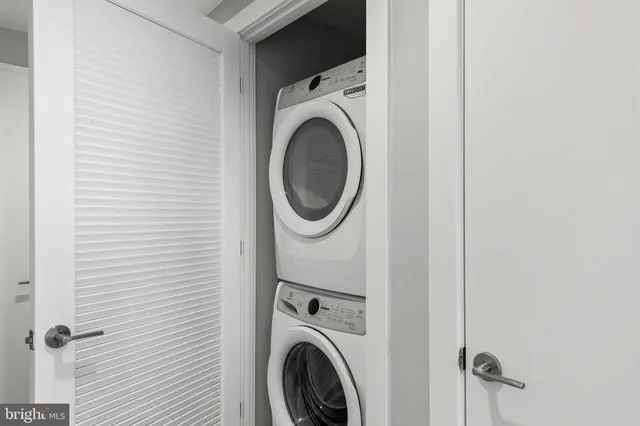 a view of balcony with city view