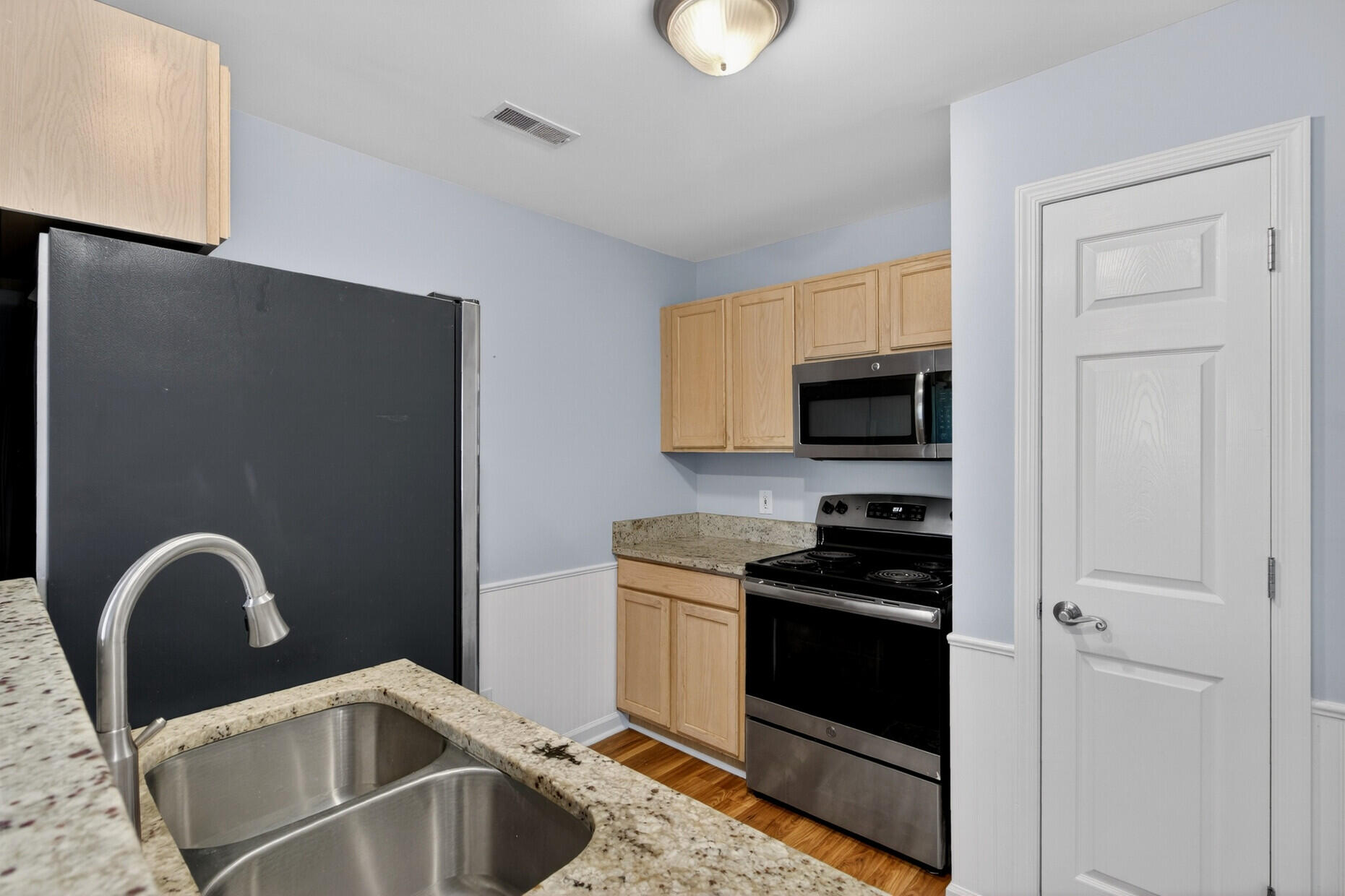 2262 Folly Road, Unit 1G Charleston, SC 29412 - Photo 9 of 37 20_20_mls