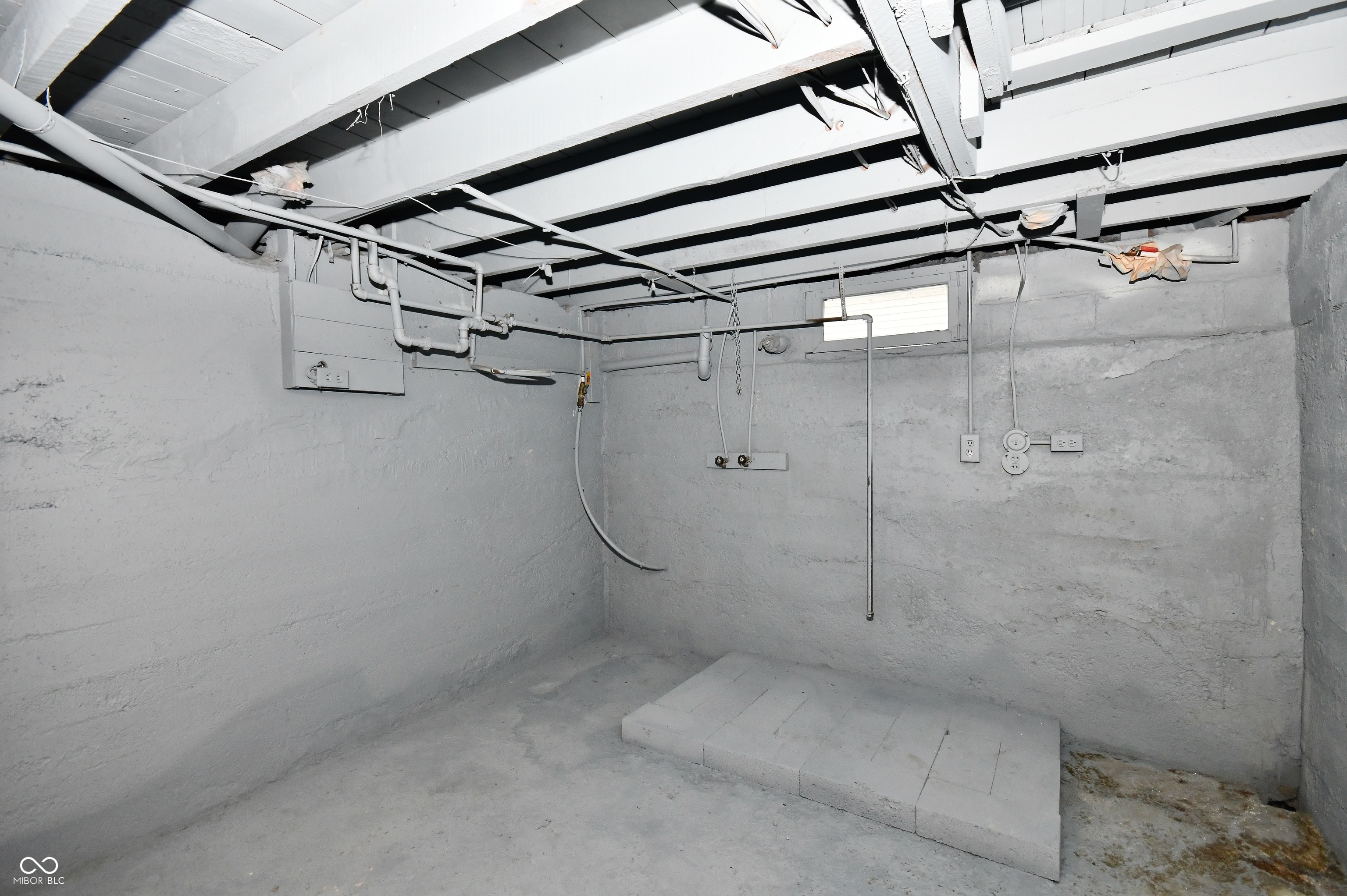 912 West 1st Street Anderson, IN 46016 - Photo 33 of 43