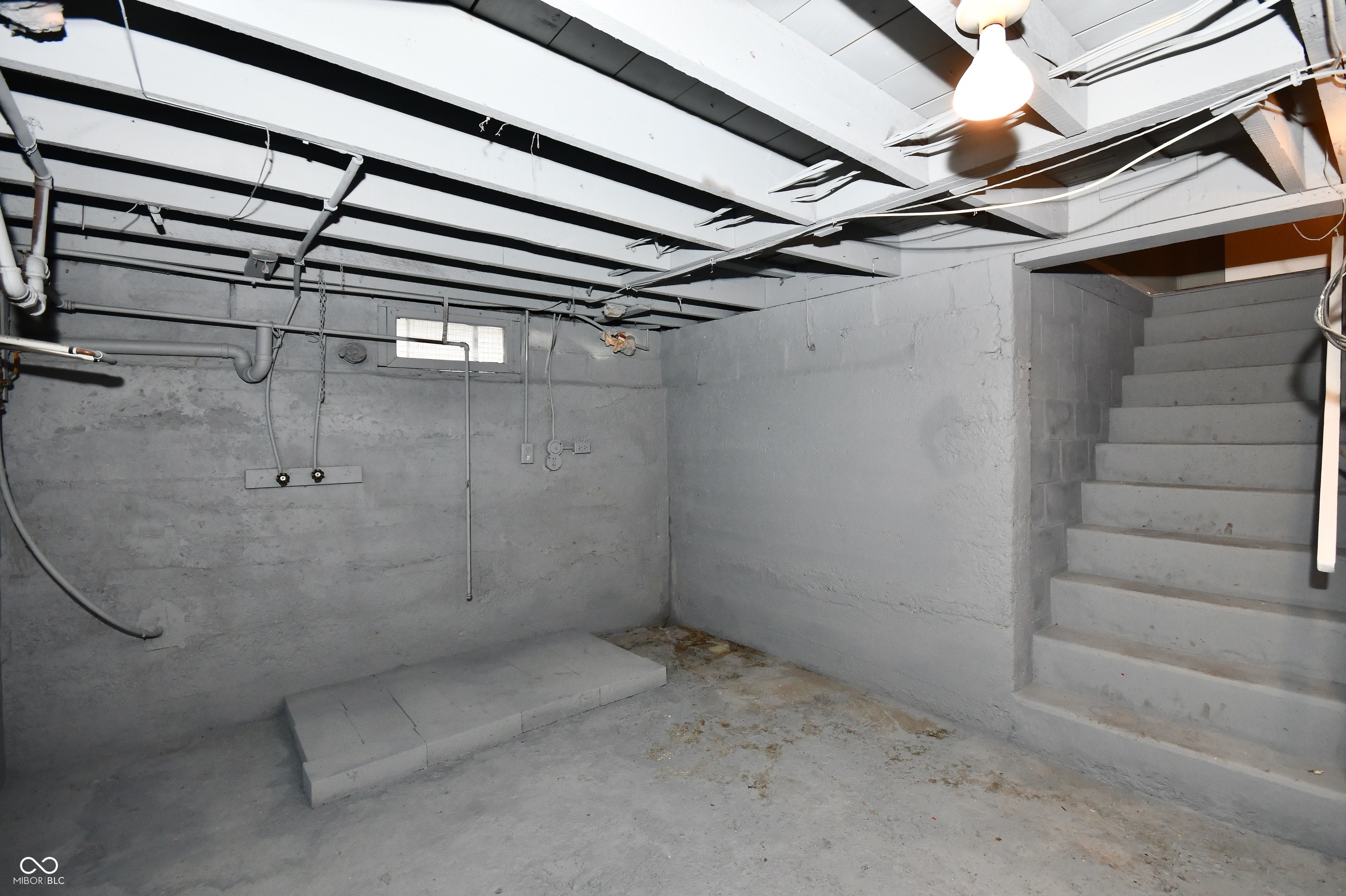 912 West 1st Street Anderson, IN 46016 - Photo 34 of 43